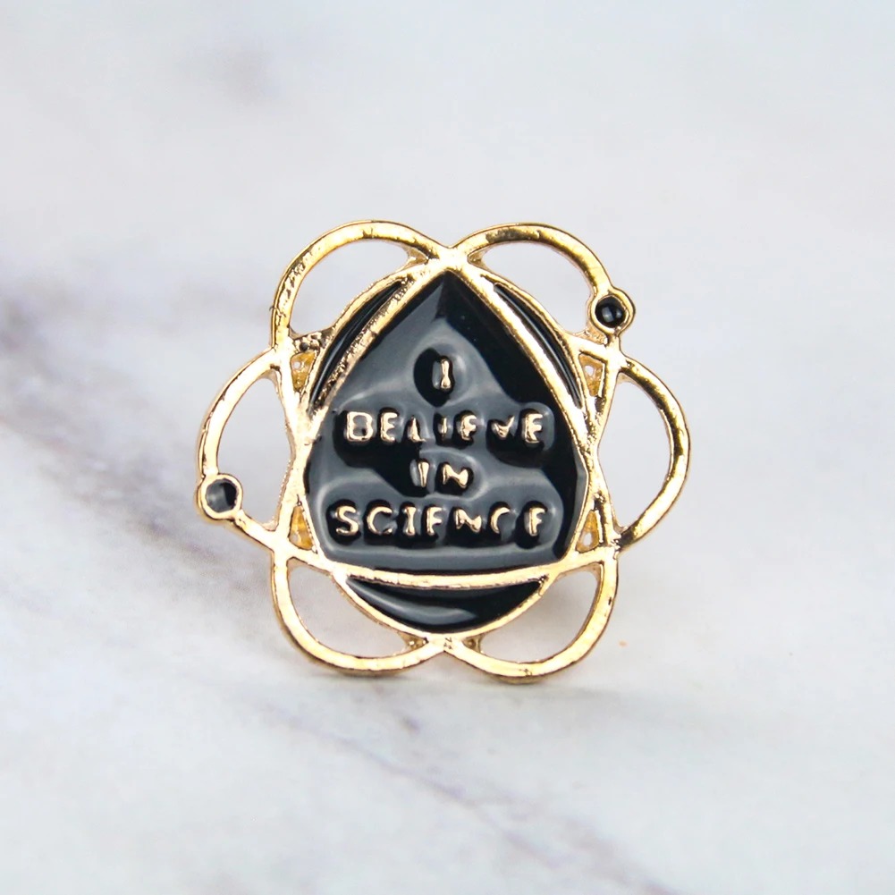 Science Themed Atom Brooch Hun - Science Hunter recension och pris