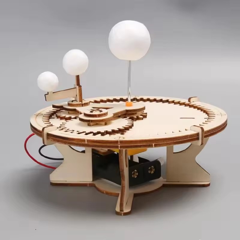 Wooden Solar System Mechanica - Hobby Is Science recension och pris